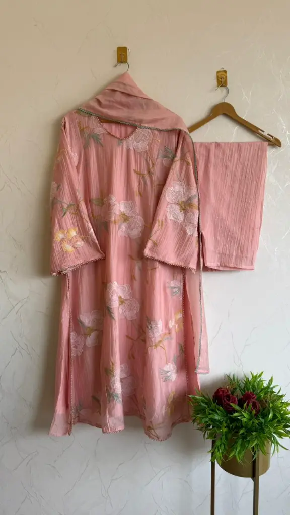 SN3832-PINK.webp